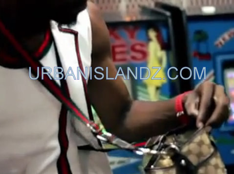 Deva Bratt Purse 1 It Happens In Dancehall… Deejays Start Wearing Purse… Image & Video Inside
