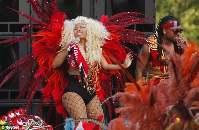nicki minaj machel montano trinidad Nicki Minaj Pound The Alarm Video Shoot In Trinidad [Videp/Photo]