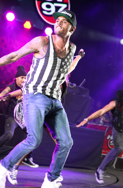 Video: Chris Brown Performs 