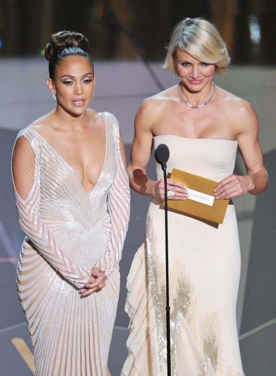 Jennifer Lopez Nip Slip At The Oscar Awards [Photo] - Urban Islandz