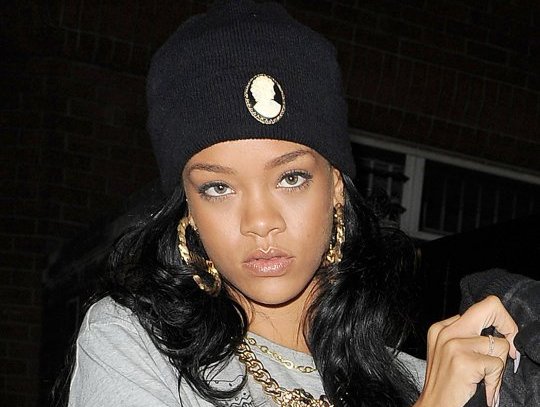 Rihanna Says Its Not Cool Being A Side Chick - Urban Islandz