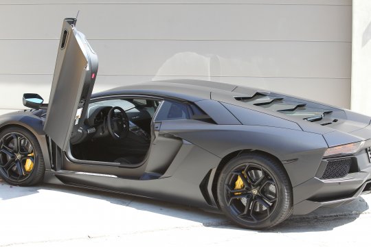 Kanye West Shows Off His 750k Lamborghini From Kim K [photo] Urban Islandz