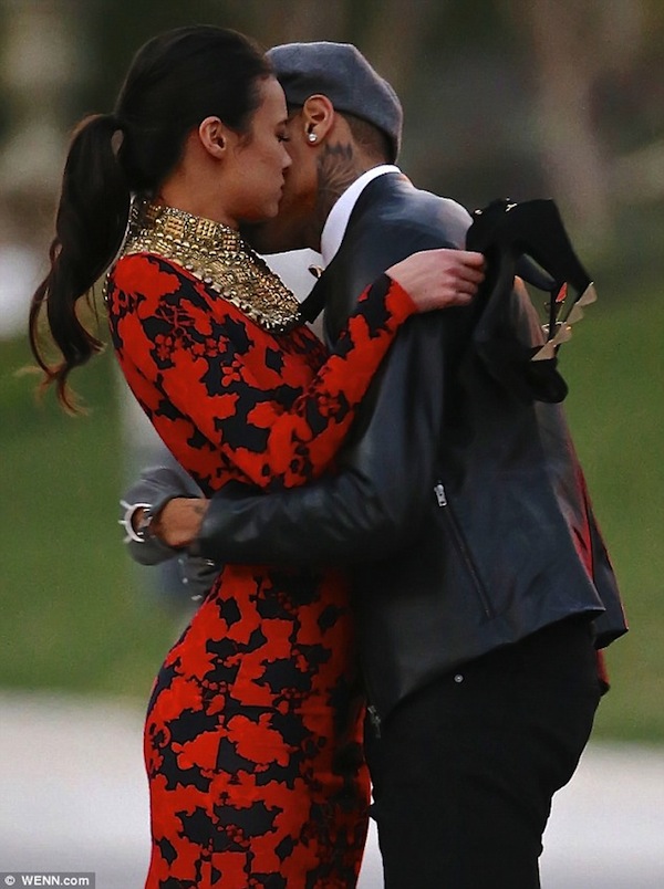 Chris Brown kissing model photo