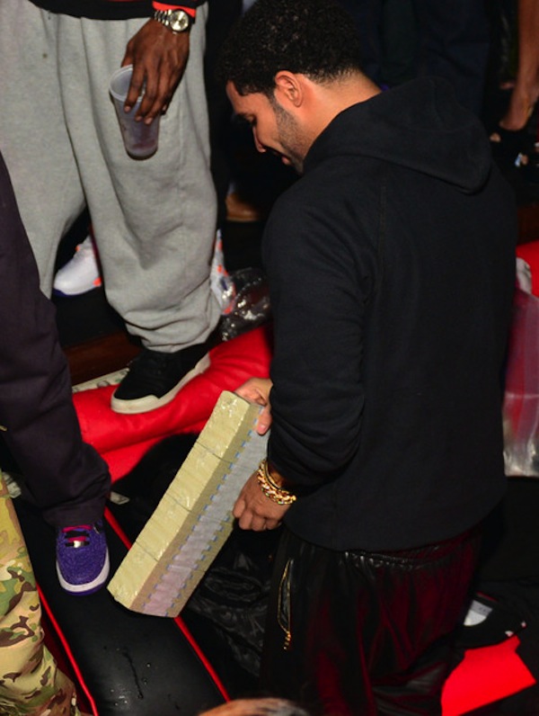 Drake stacks of money