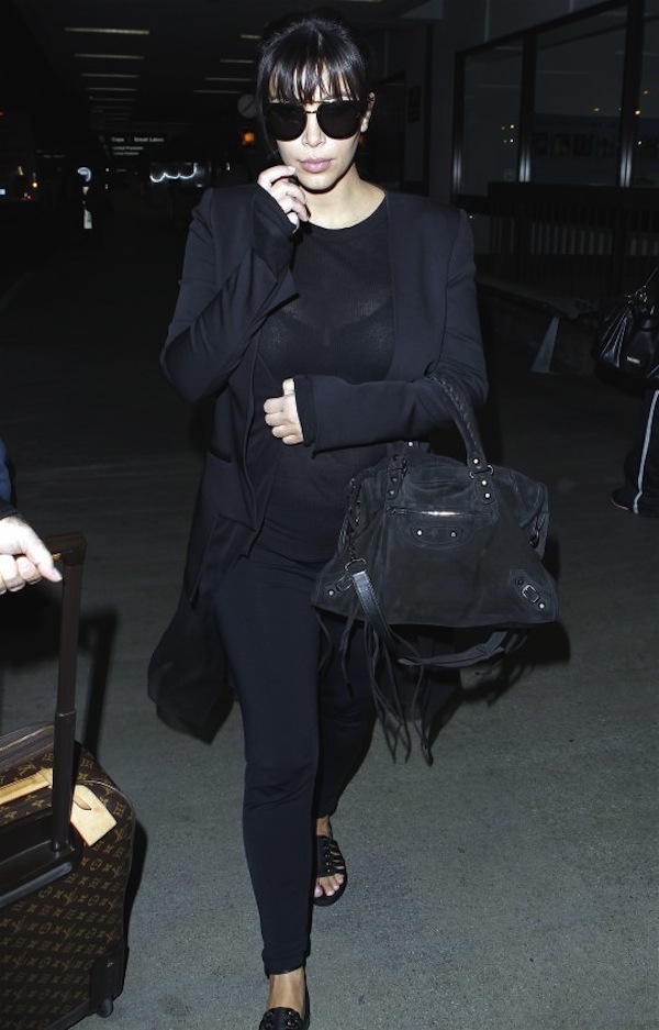 Kim Kardashian baby bump lax