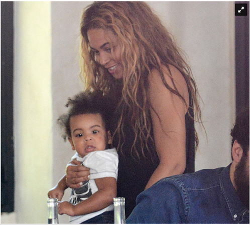 PHOTO: Jay-Z, Beyonce, Blue Ivy Dined In Paris - Urban Islandz