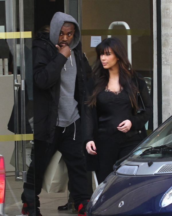 Kim Kardashian and Kanye West paris 4