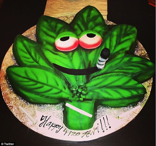 rihanna weed instagram