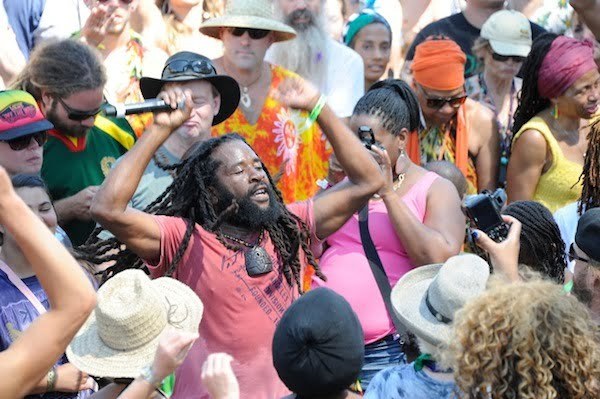 Junior Kelly, Natural Black and Prestige Rock Reggae On The River ...