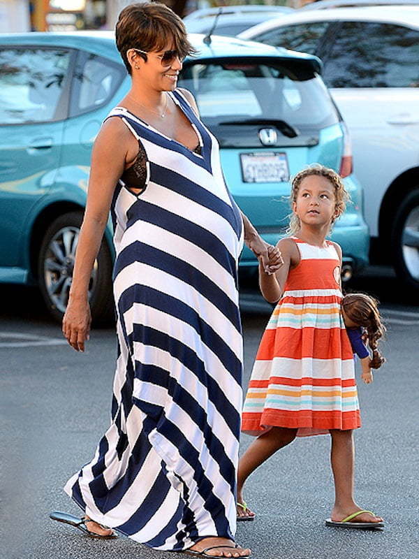 Halle Berry baby bump