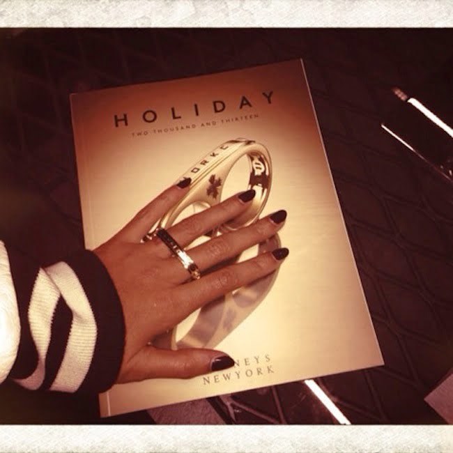 Jay-Z two finger gold ring