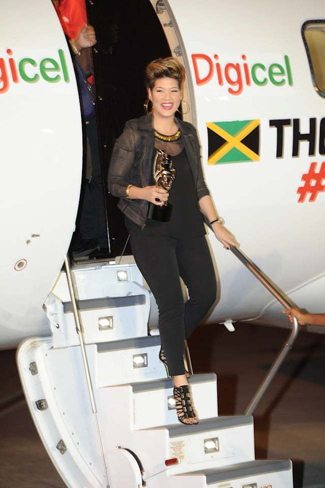 Tessanne Chin arriving in Jamaica