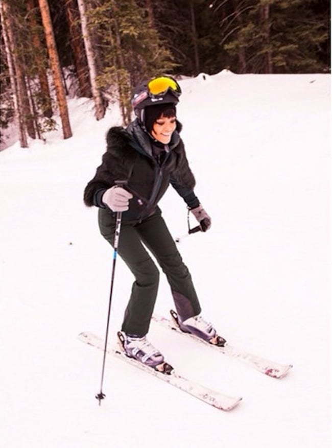 Rihanna skiing 1