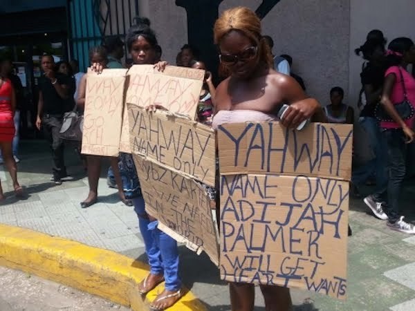 Kartel fans protest 5