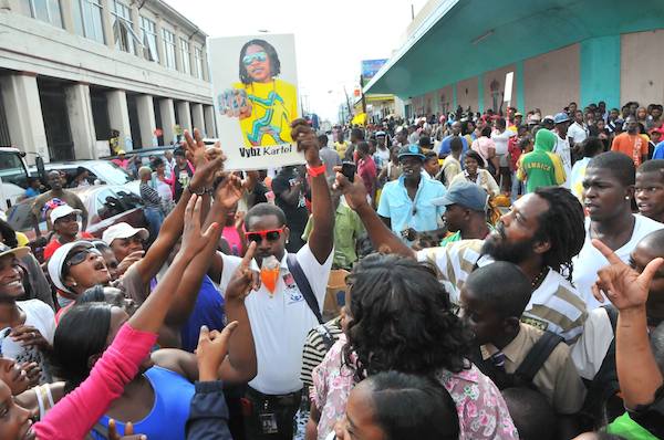 Kartel fans protest 9