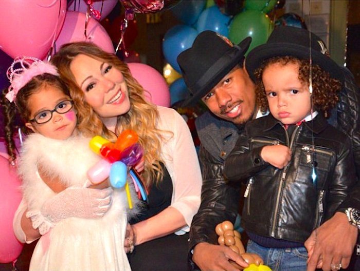 Nick Cannon dan Mariah Carey bersama anak kembar mereka, Monroe dan Moroccan.