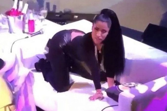 Watch Nicki Minaj Twerking On A Couch In The Vip 1851