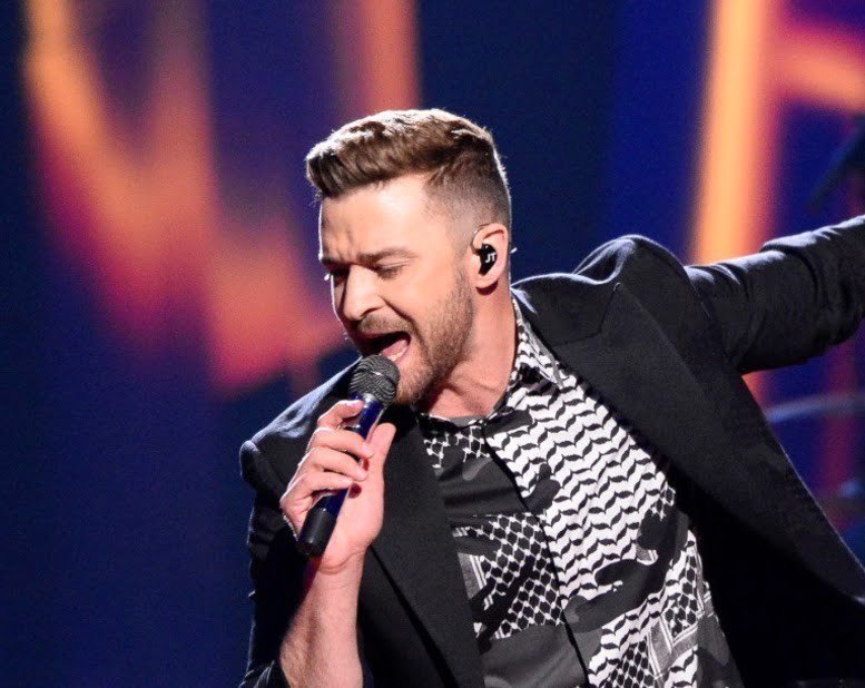 Джастин тимберлейк feeling. Певец , танцор и актер американский. Американский певец полный современный. Джастин Тимберлейк 2023. Justin Timberlake Studio Microphone.