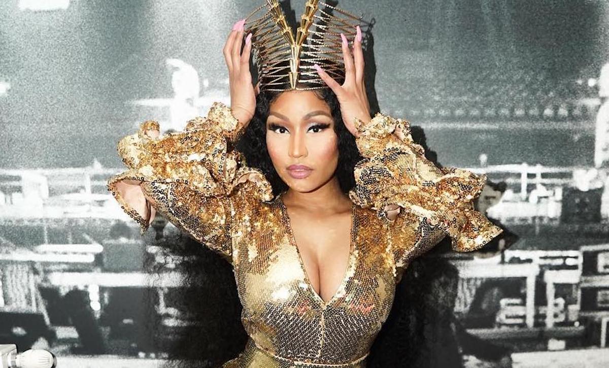 Nicki Minaj Reacts To Fans Chanting Cardi B & Boos After Canceled