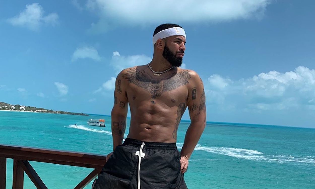 drake-show-off-his-abs-and-flex-his-muscles-and-private-jet-in-turks