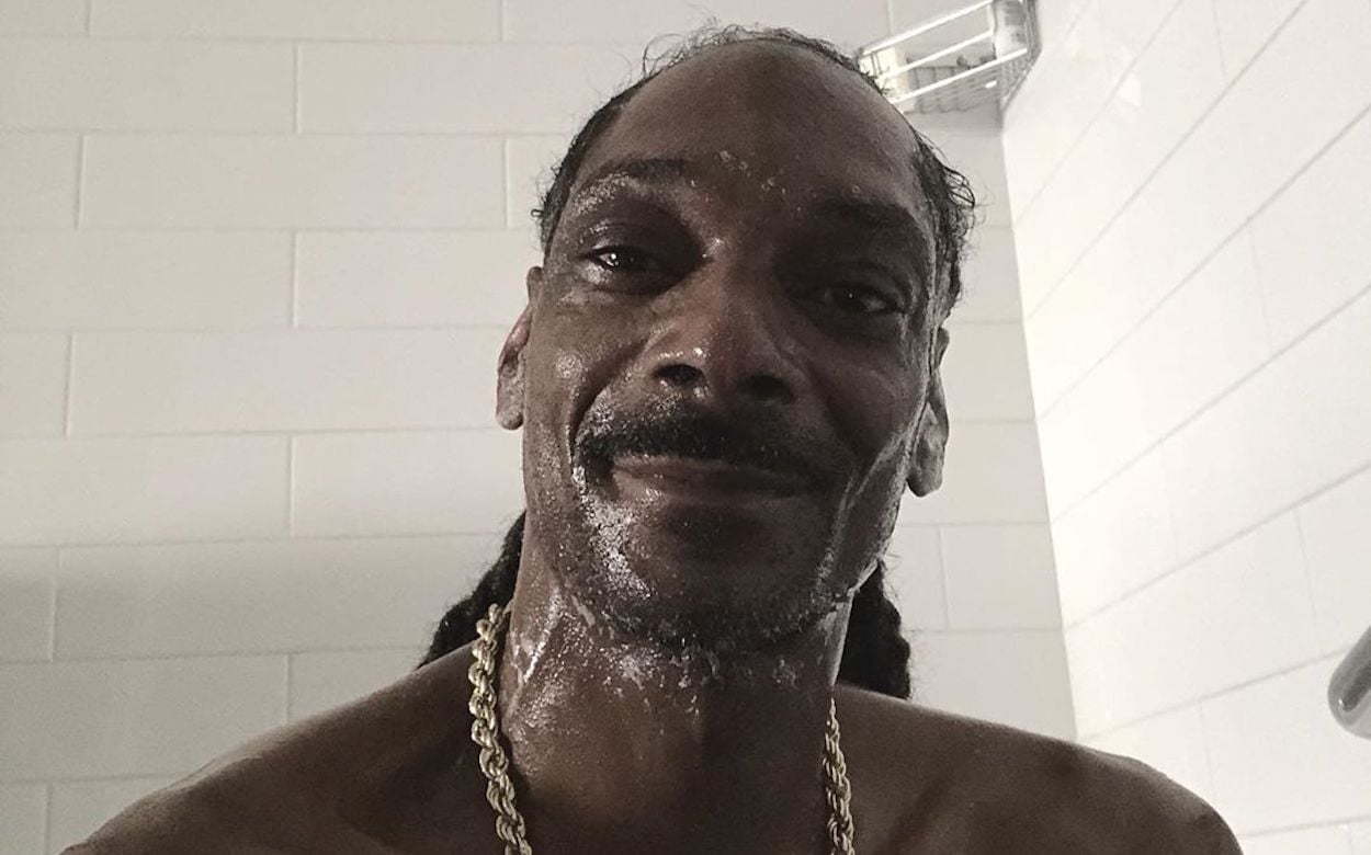 Snoop Dogg viral photo