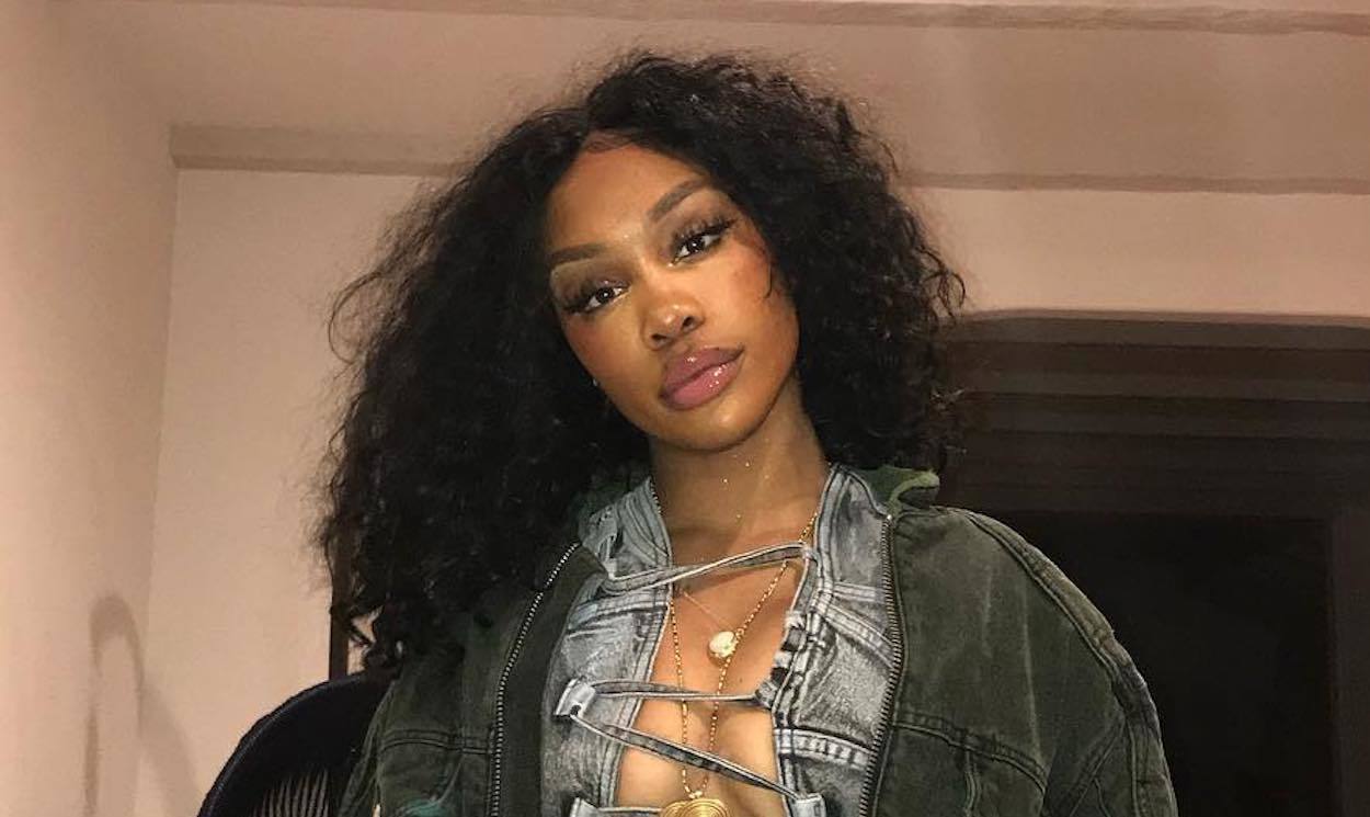 SZA Shows Off Her Banging Body On Vacation In Hawaii Urban Islandz