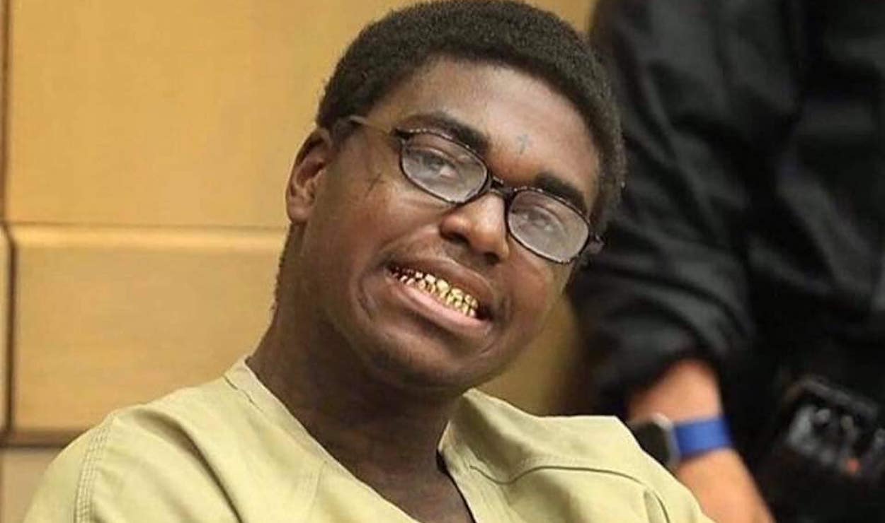 Kodak Black Gets His Lawyers Name Tattooed On His Hand After Prison Release Urban Islandz