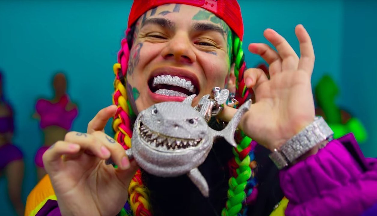 6ix9ine Shark Necklace For Sale