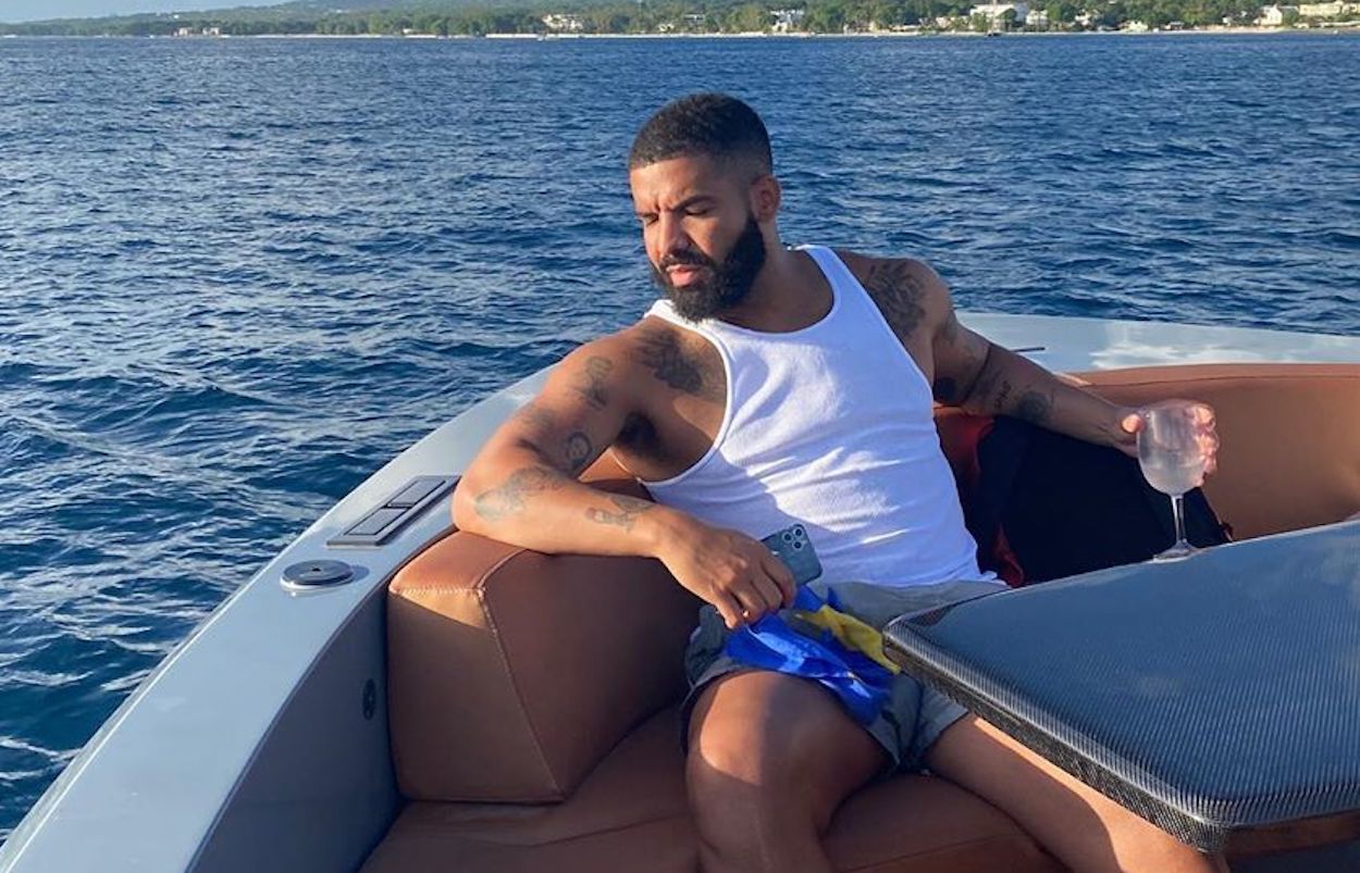 Drake Jetted Out Of Barbados With This Parting Message On Air Drake Urban Islandz