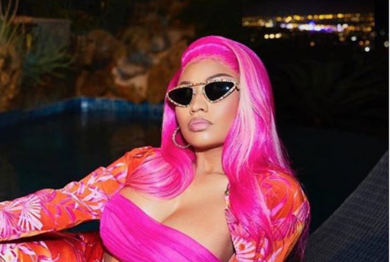 6. Get the Look: Nicki Minaj's Half Blue Hair - wide 4