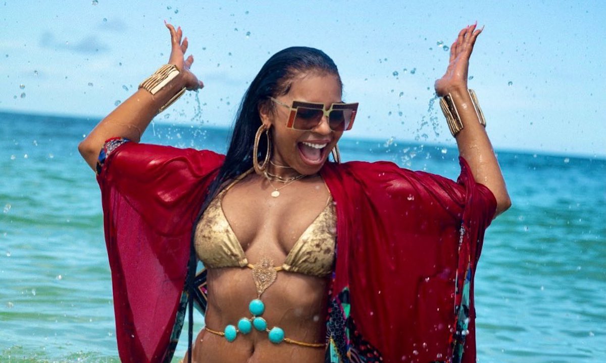 Ashanti Slips Into A Tiny Bikini In Antigua As She Celebrates 40th Birthday - Urban Islandz