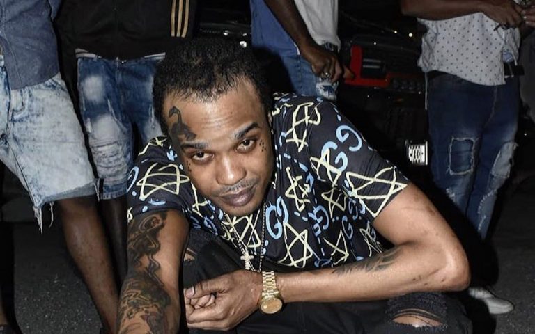 Tommy Lee Sparta Alleged In Prison Getting His Hair Braided By A Man In ...