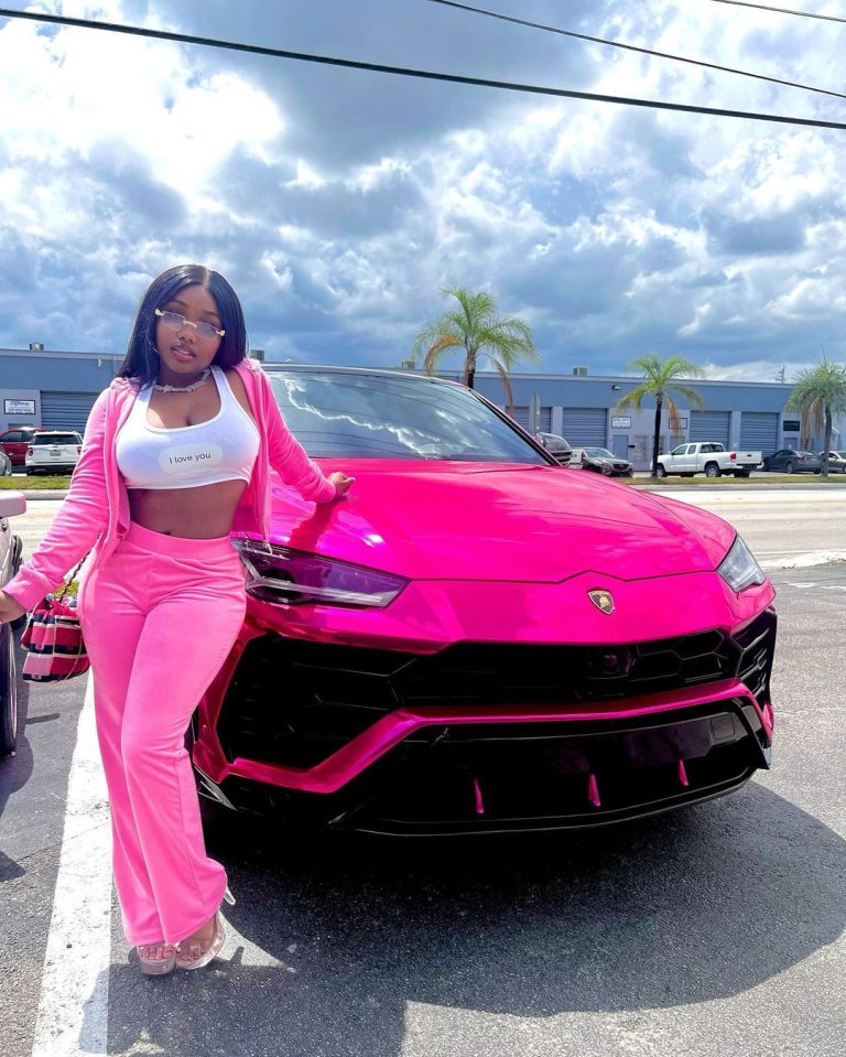 Starr Dawkins Confronts Woman Insta Stunting In Her Lamborghini Urus ...