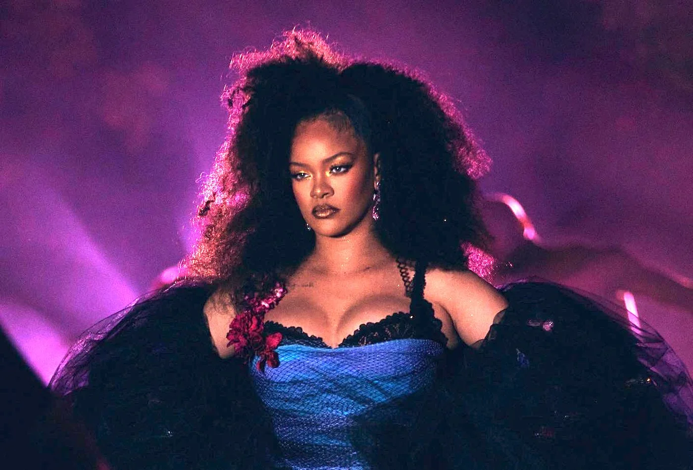 Rihanna Working On New Documentary and Inks Deal With Apple TV+ - Urban  Islandz